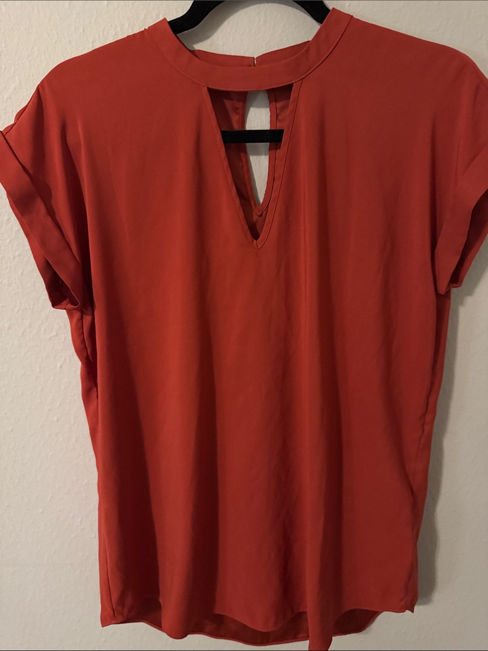 Express Rust Red Keyhole V-Neck Short Sleeve Blouse